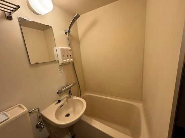 Semi Room, Semi Double Bed, Smoking، Hotel Claire Higasa 5/9