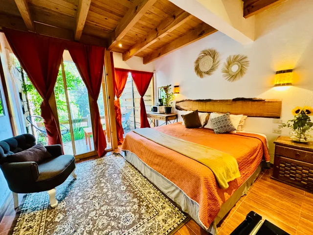 غرفة ديلوكس بسرير مزدوج بشرفة، Encino House 1/10