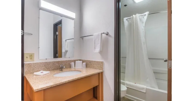 غرفة بسرير كوين، Motel6 Bridgeview, IL 3/4