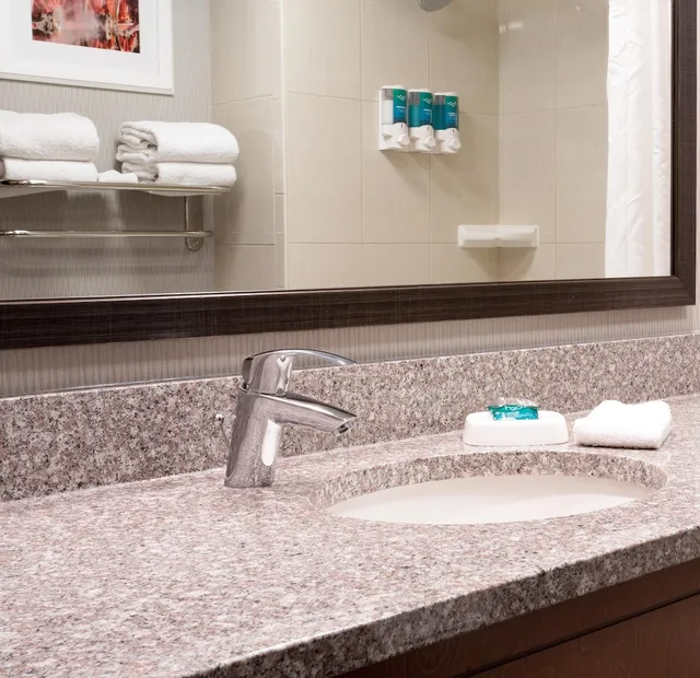 غرفة بسرير كينج مع أريكة، Drury Inn & Suites St. Louis Union Station 4/5