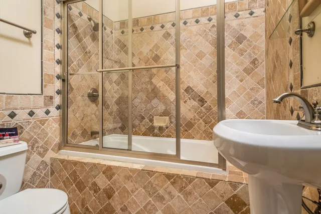 غرفة غراند بسرير كوين، Kenmore Inn 9/10
