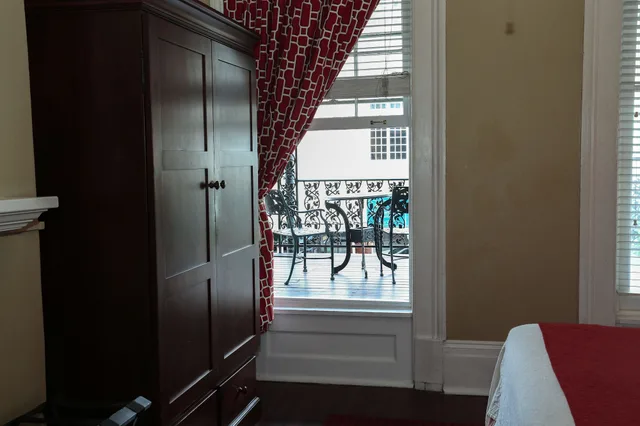 King Bed, Balcony, The Marshall House 3/10