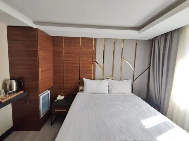 غرفة عائلية، The Golden Pera's Hotel 6/10