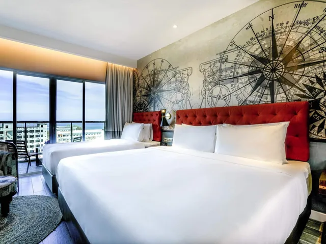 غرفة ديلوكس بسرير كينج وسرير فردي، MERCURE LANGKAWI PANTAI CENANG 7/10