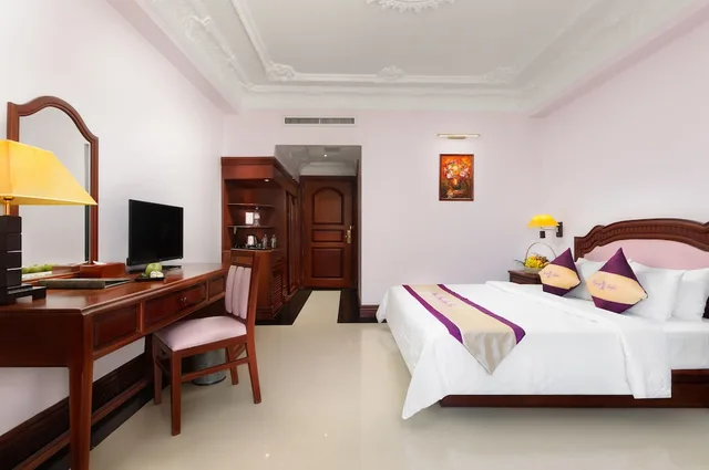 غرفة ديلوكس بسرير مزدوج، REGENCY ANGKOR HOTEL 1/3