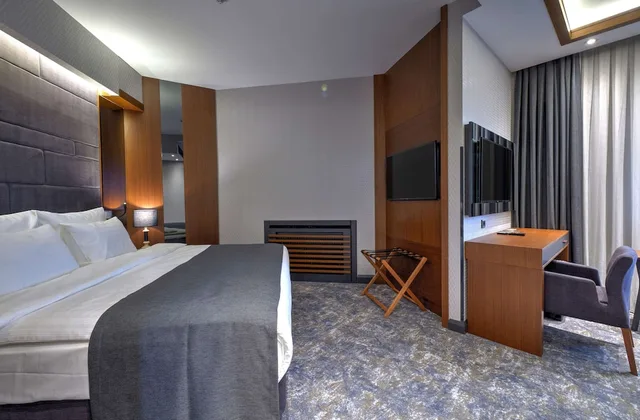 جناح جونيور بسرير كينج بشرفة، Nova Vista Eskisehir Centrum Hotel, a Member of Radisson Individuals 5/10