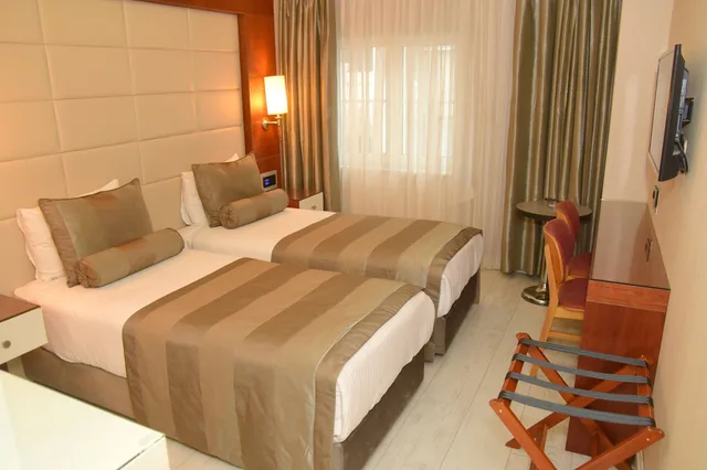 Standard, Queen Bed, Vatan Asur 3/10