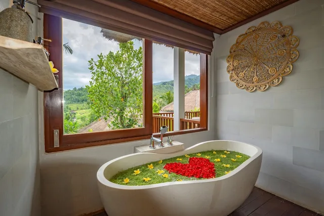 فيلا بسرير كينج بإطلالة على المسبح بغرفة نوم واحدة، Maha Hills Resort by Mahaprana Experience 10/10