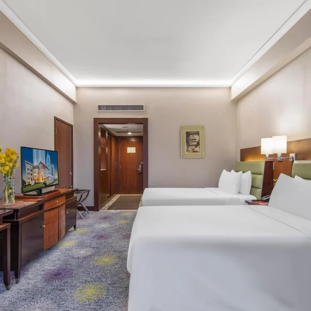غرفة بسريرين منفصلين، Ramada Plaza by Wyndham Pudong 1/7