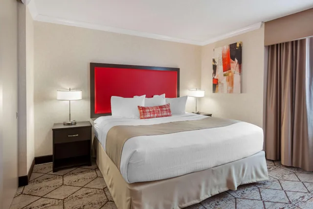 Suite, King Bed, Sofa, High Floor, Best Western Plus Rose City Suites 3/10