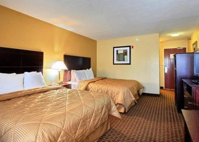 Standard, 2 Queen Beds, Quality Inn Des Moines North 1/6