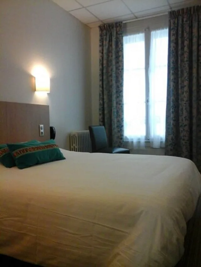 غرفة كومفورت بسرير مزدوج، Hotel Carmin 2/8