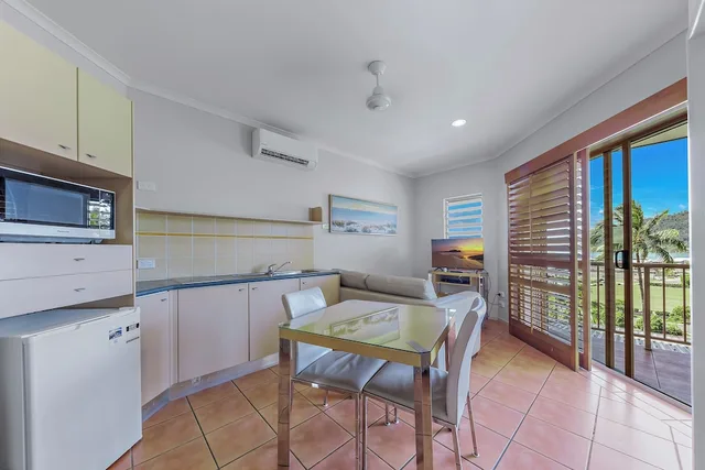 Spa, Studio, Suite, King Bed, Marina View, Top Floor، at Boathaven Bay Holiday Apartments 4/8