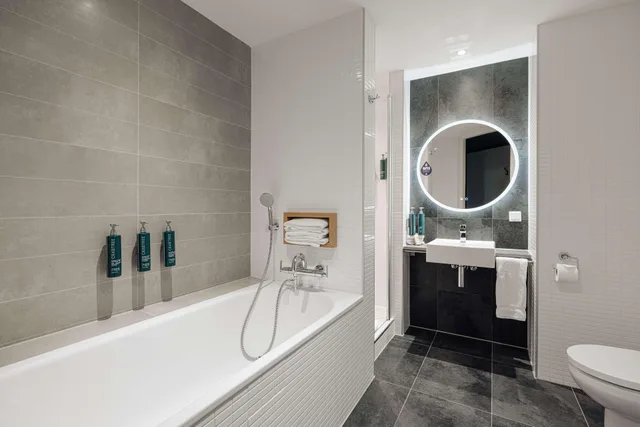 جناح سوبيريور بإطلالة على المدينة، Doubletree By Hilton Amsterdam Centraal Station 7/8
