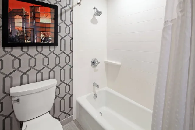 غرفة قياسية بسرير كوين، Holiday Inn Express Hollywood Walk of Fame An Ihg Hotel 9/10