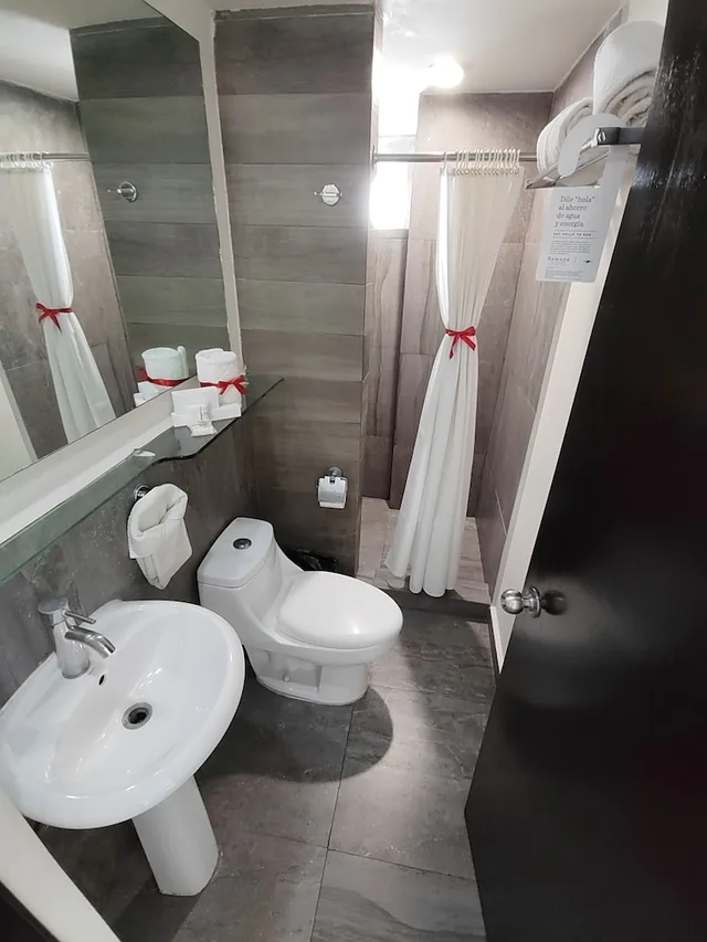 غرفة بسريرين مزدوجين لذوي الإعاقة، Ramada by Wyndham Tampico Centro 1/2