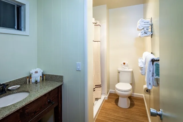 كوخ بسرير كوين بغرفتين بمطبخ، Big Sur Lodge 2/2