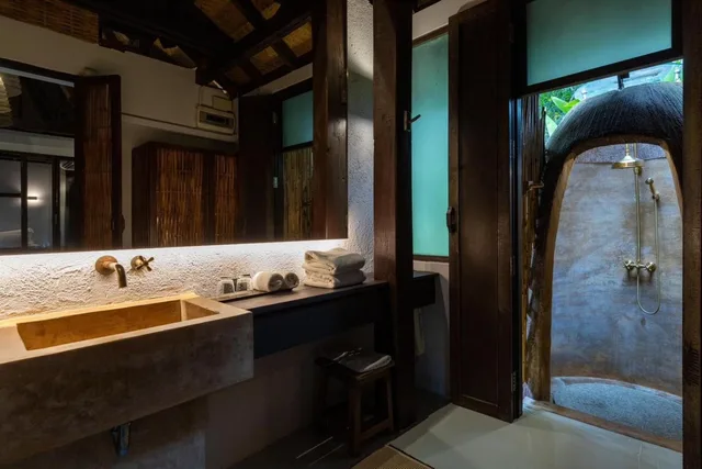 Beachfront Villa with Plunge Pool، La a natu Sam Roi Yot 8/8