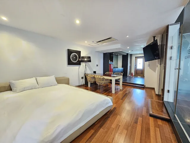 Spa, Premium, Twin Beds, King and Queen Bed, 29 Pyeong، Hotel Scarboro 1/7