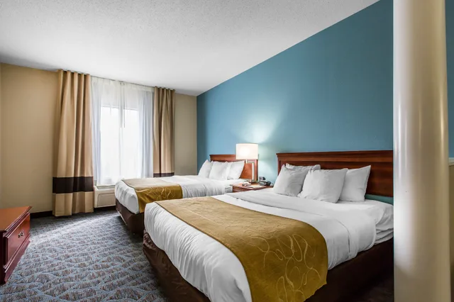جناح بسريرين كوين، Comfort Suites Southport - Oak Island 2/4