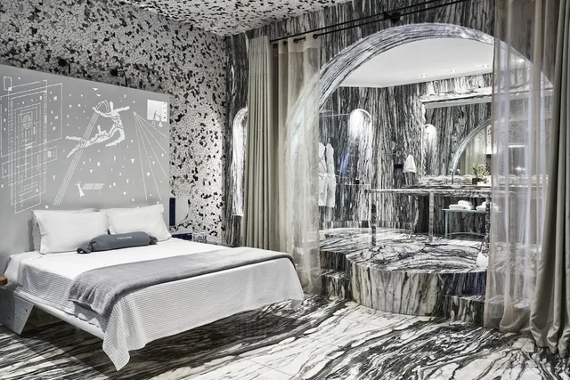 2 Bedrooms, Everly, Suite, King and Twin Beds، Calilo 1/3