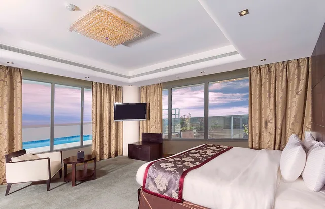 Family Suite, 3 King Beds, Convertible Double Bed, with View, Kitchenette، The K Hotel, WorldHotels Distinctive 1/10