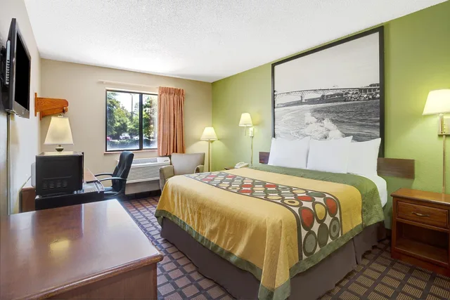 غرفة ديلوكس بسرير كينج للمدخنين، Economy 7 Inn Chesapeake - Portsmouth 6/10
