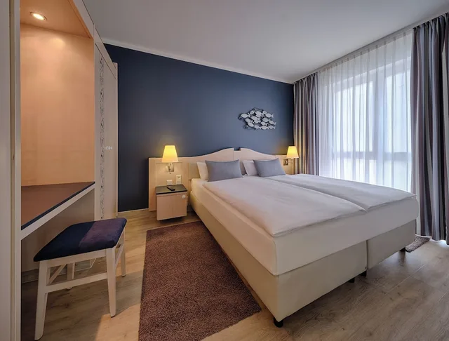 شقة بسرير كوين بغرفتين مع أريكة، Dorint Seehotel Binz-Therme Binz / Rugen 3/7