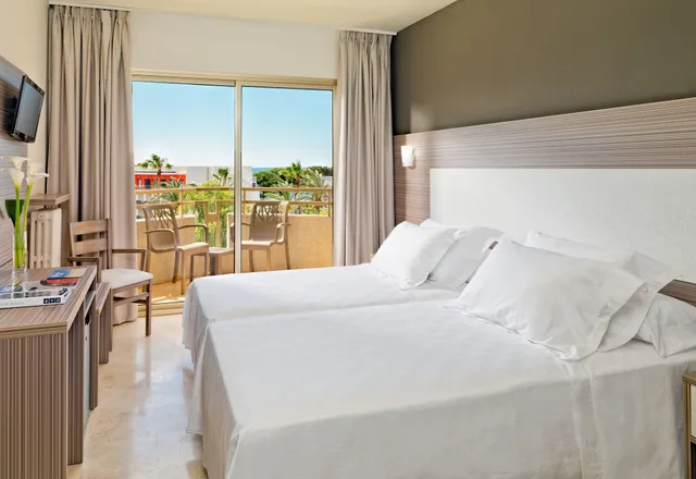 غرفة بإطلالة على المسبح مفردة بسريرين منفصلين، H10 Cambrils Playa 4/10