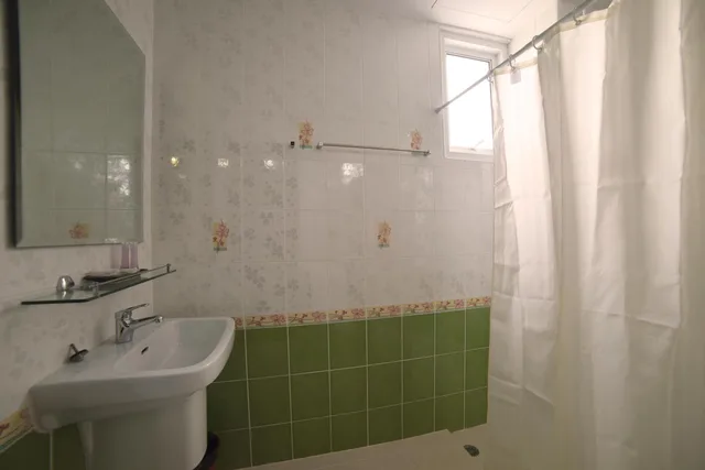 غرفة عائلية بسريرين كينج، Gold Airport Suites 8/9