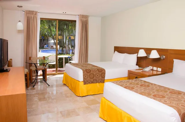 غرفة بسرير مزدوج، Plaza Pelicanos Club Beach Resort 1/10