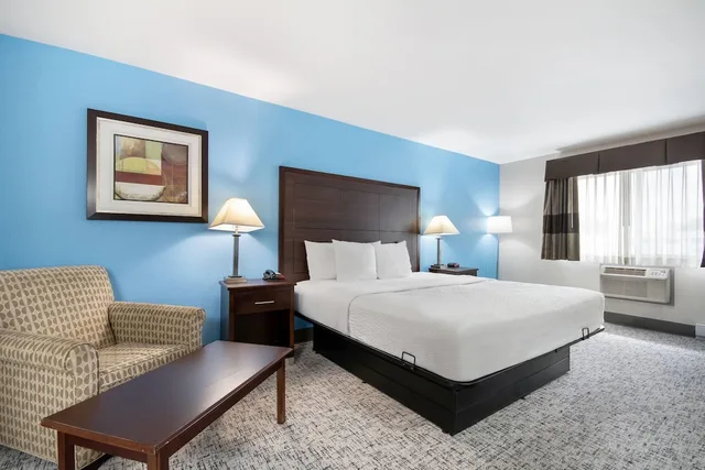 جناح استوديو بسرير كينج، Baymont By Wyndham Marinette 5/10
