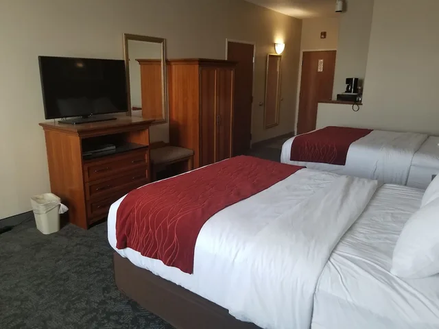Room, 2 Queen Beds, Comfort Inn & Suites I-25 near Spaceport America 5/5