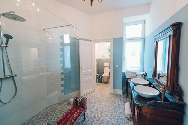 شقة حصرية بسريرين كينج بشرفة بغرفتي نوم، Leuhusen Boutique Apartments 6/9
