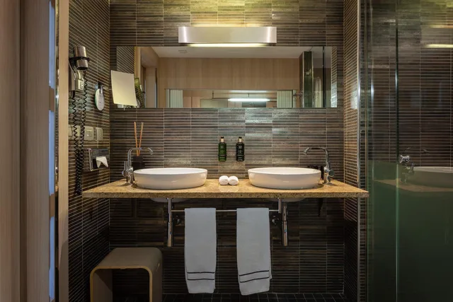 The Level, Junior Suite, Hydromassage, Terrace، The Level at Melia Sevilla 7/8