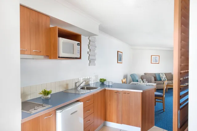 2 Bedrooms, Apartment, King and Twin Beds, Marina View, Dual Key، Mantra Hervey Bay 4/4