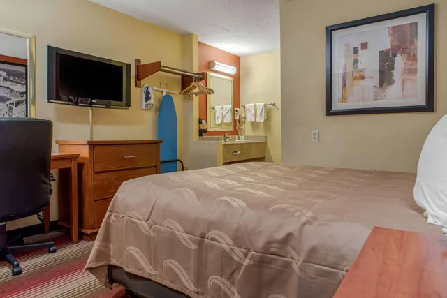 غرفة بسرير كوين، Quality Inn Columbus-East 4/7