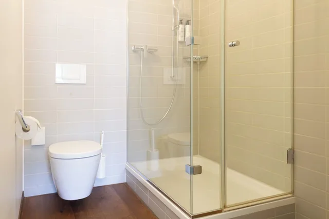 Family, 2 Queen Beds, Private Bathroom, Hotel Schlussel seit 1545 6/8