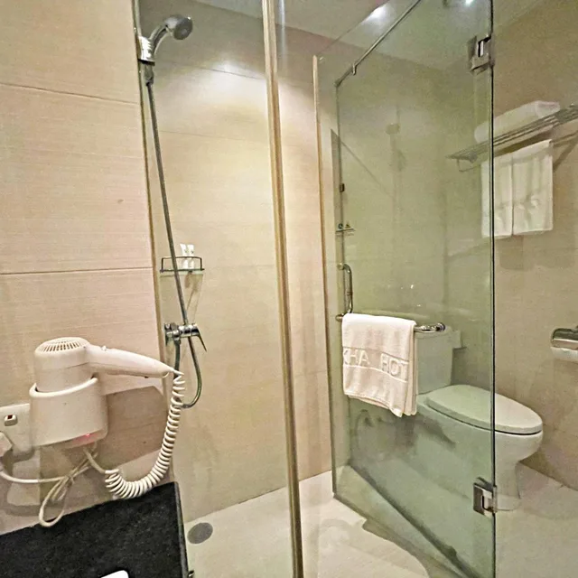غرفة بسرير كينج بإطلالة على المسبح، Sokha Palace Siem Reap Hotel 8/9