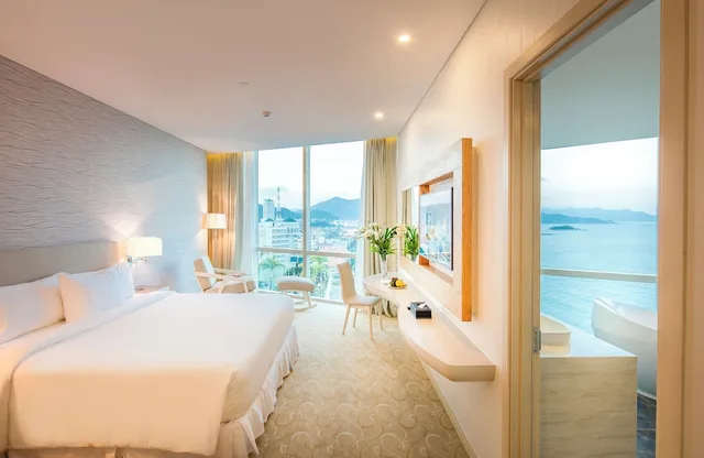 Prime, Suite, King Bed, Ocean View، DIAMOND BAY HOTEL 2/10