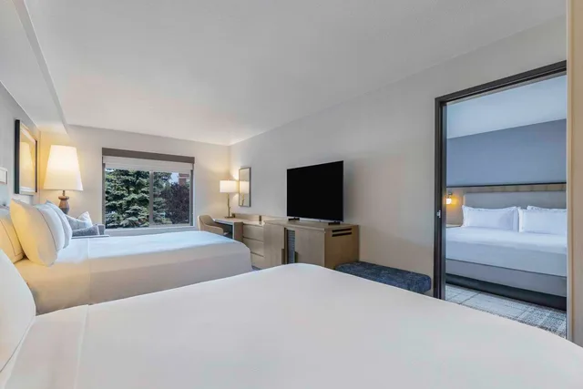 جناح عائلي، The Newberry Hotel Bend, Tapestry Collection by Hilton 3/6