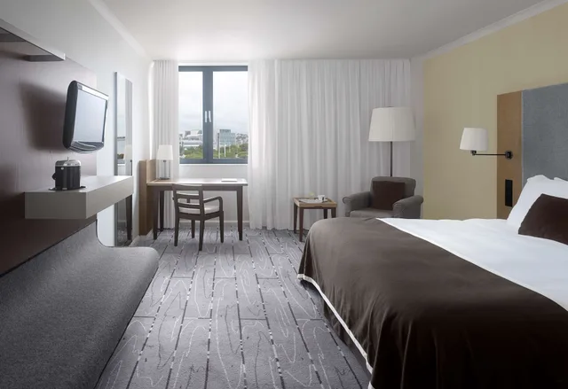 غرفة قياسية بسرير كينج، Radisson Blu Waterfront Hotel, Jersey 3/3