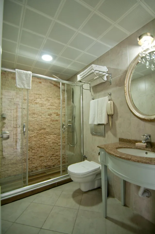 جناح بشرفة، FERMAN HOTEL 2/2