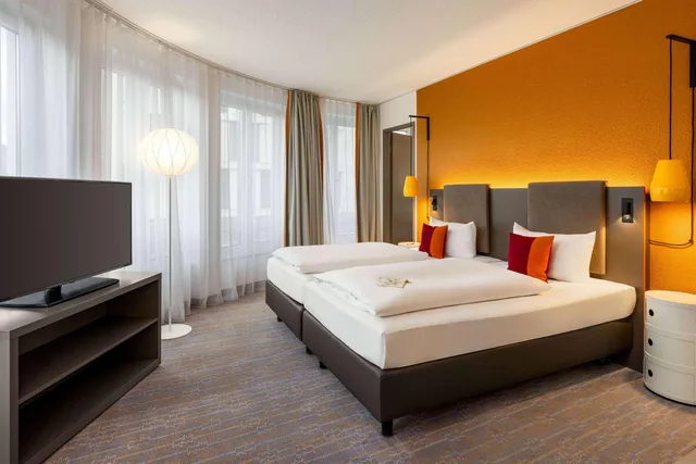 جناح جونيور، Sunday Hotel Leipzig City 2/2