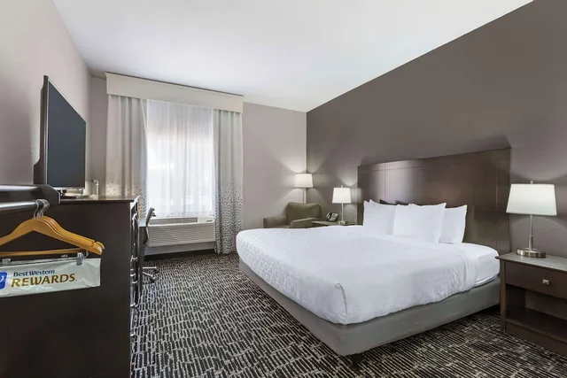 غرفة قياسية بسرير كينج، Best Western Plus Sun Canyon 2/7