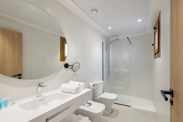2 Bedrooms, Superior, Apartment, Triple, Single Bed, Queen Bed, Sofa, Terrace, Pool Access، Odyssey Rooms Alicante 4/4