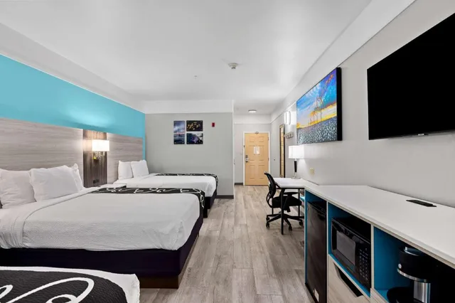 جناح عائلي بسريرين كوين، La Quinta Inn Suites Raymondville 1/8