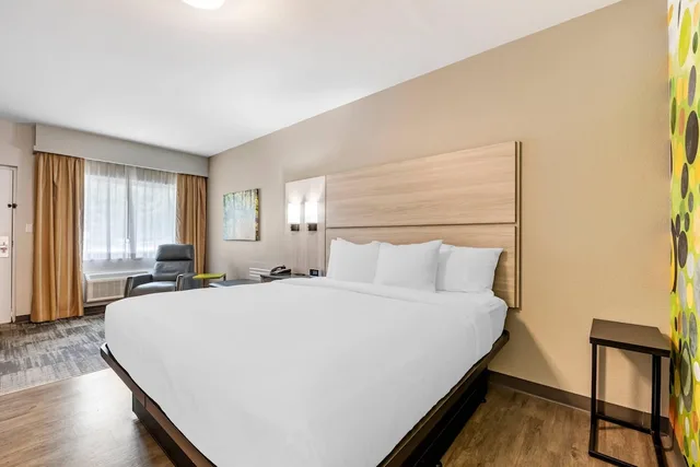 غرفة بسرير كينج لذوي الإعاقة، The Bradford Hotel, Ascend Hotel Collection 1/9