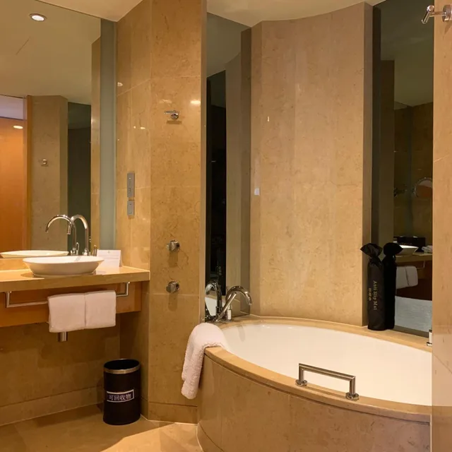 جناح بسرير كينج بإطلالة على النهر بغرفة نوم واحدة، Intercontinental Shanghai Expo Hotel 2/7