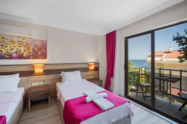 غرفة قياسية ثلاثية بإطلالة على البحر، Eden Pyara Hotel Turunc 5/10